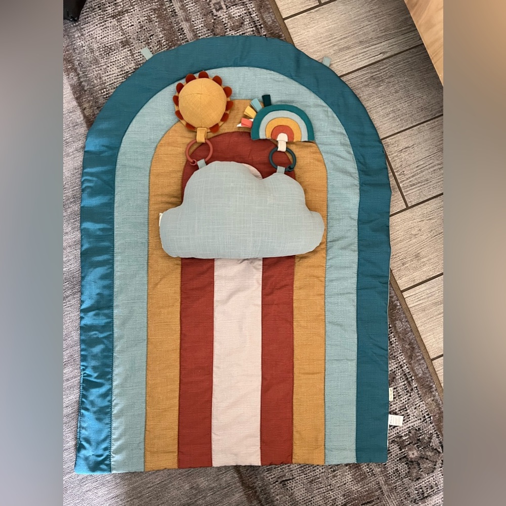 Itzy Ritzy play mat